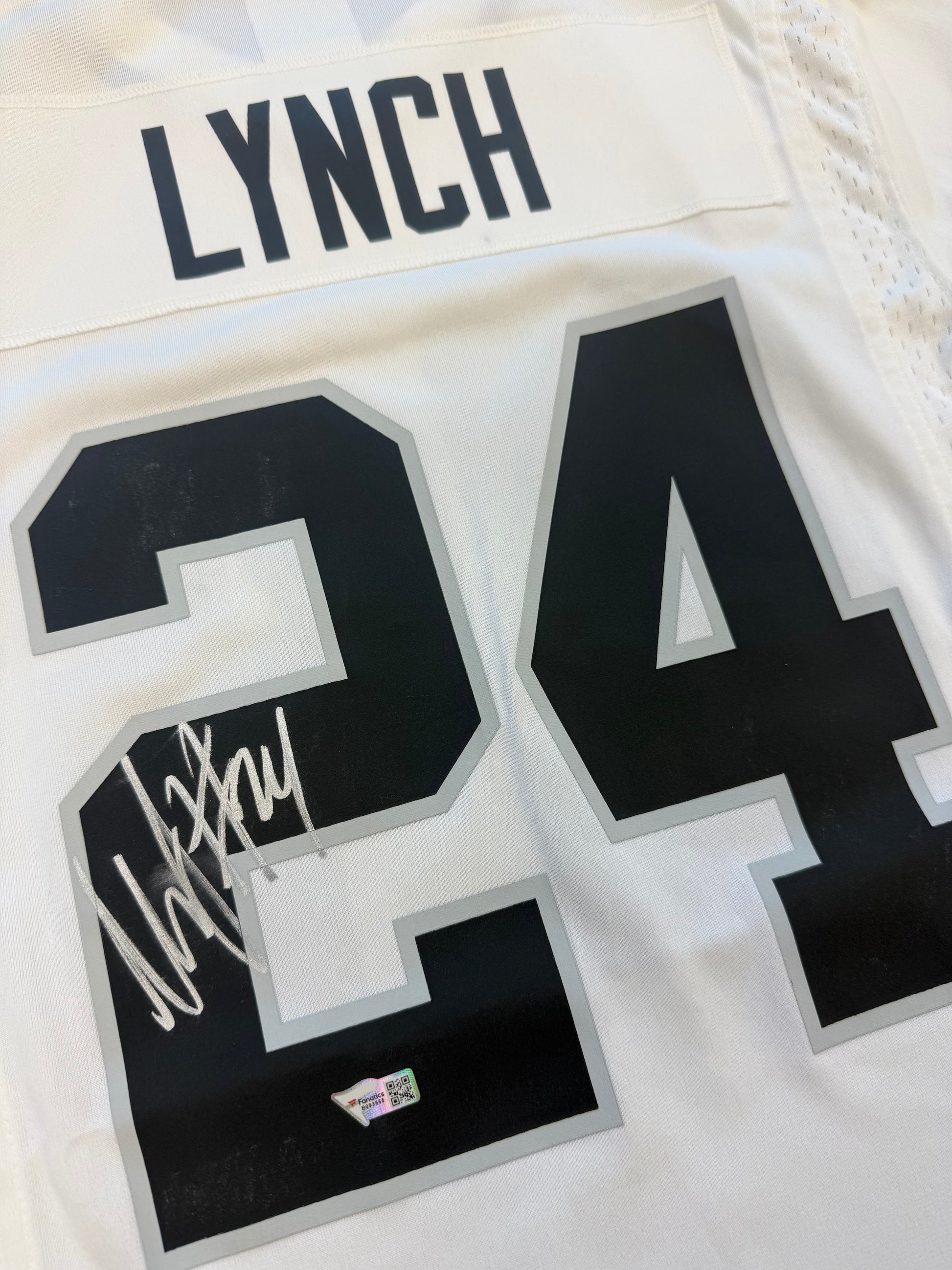 Marshawn Lynch Raiders #24 Autographed Nike White Game Jersey Close Up