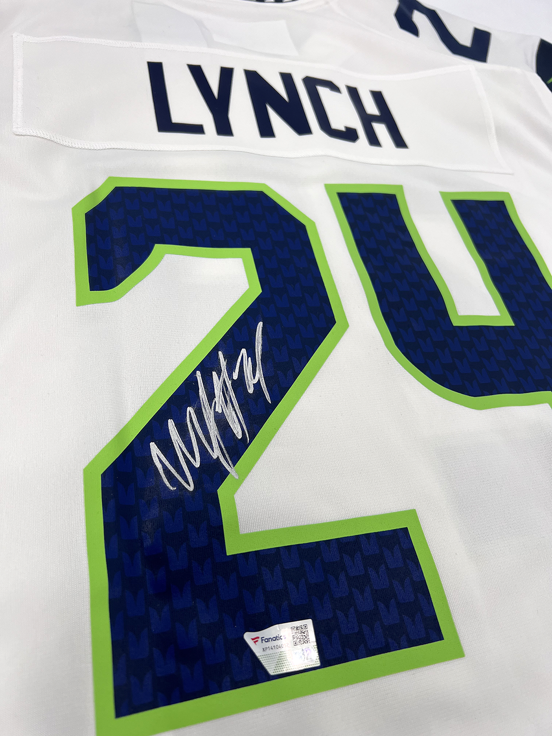 Marshawn Lynch Seattle Seahawks #24 Autographed Nike Custom Game Jersey (White, Size XL), Close-up