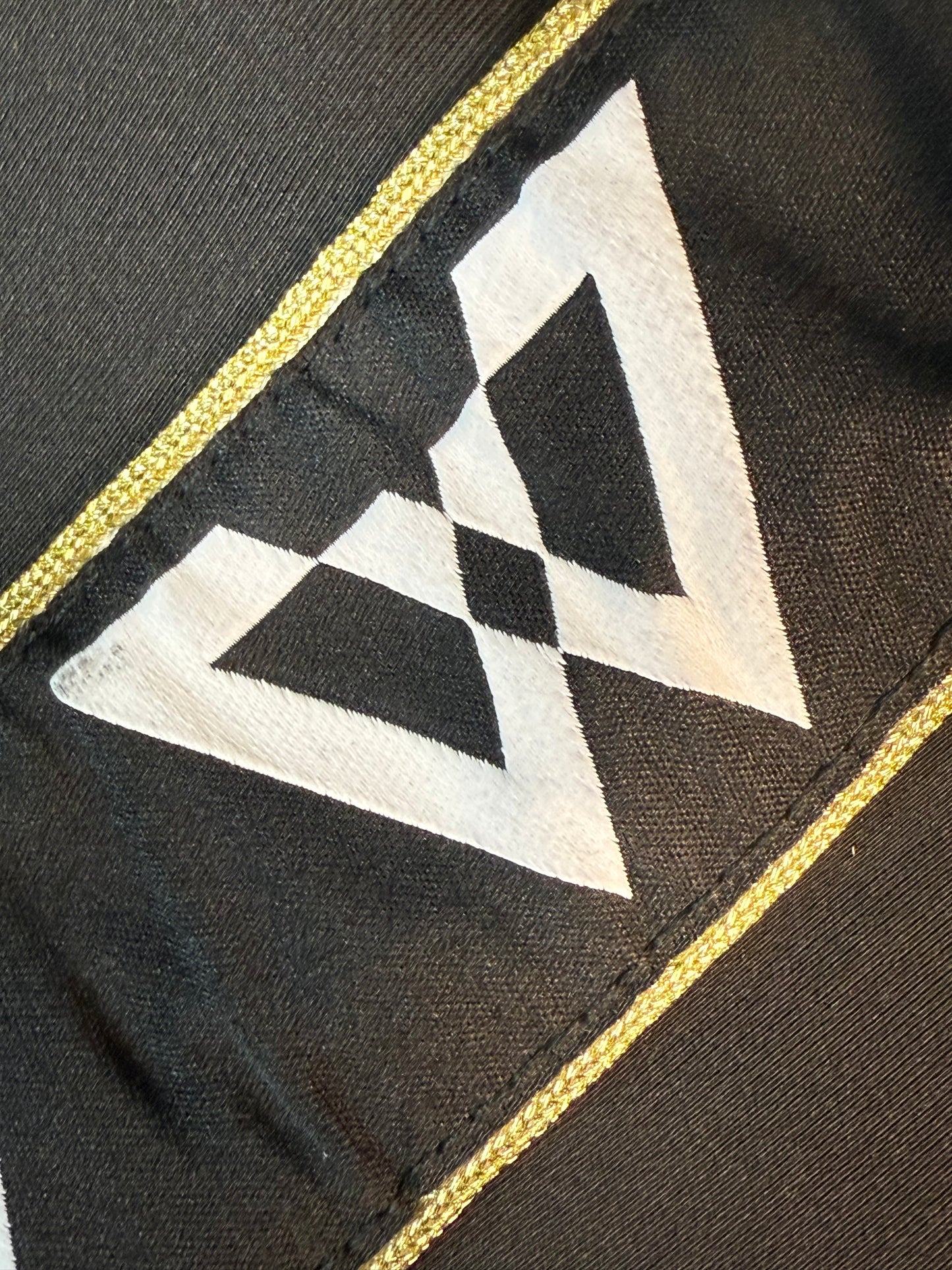 Women’s Beastmode Chainlink Track Pant Close up